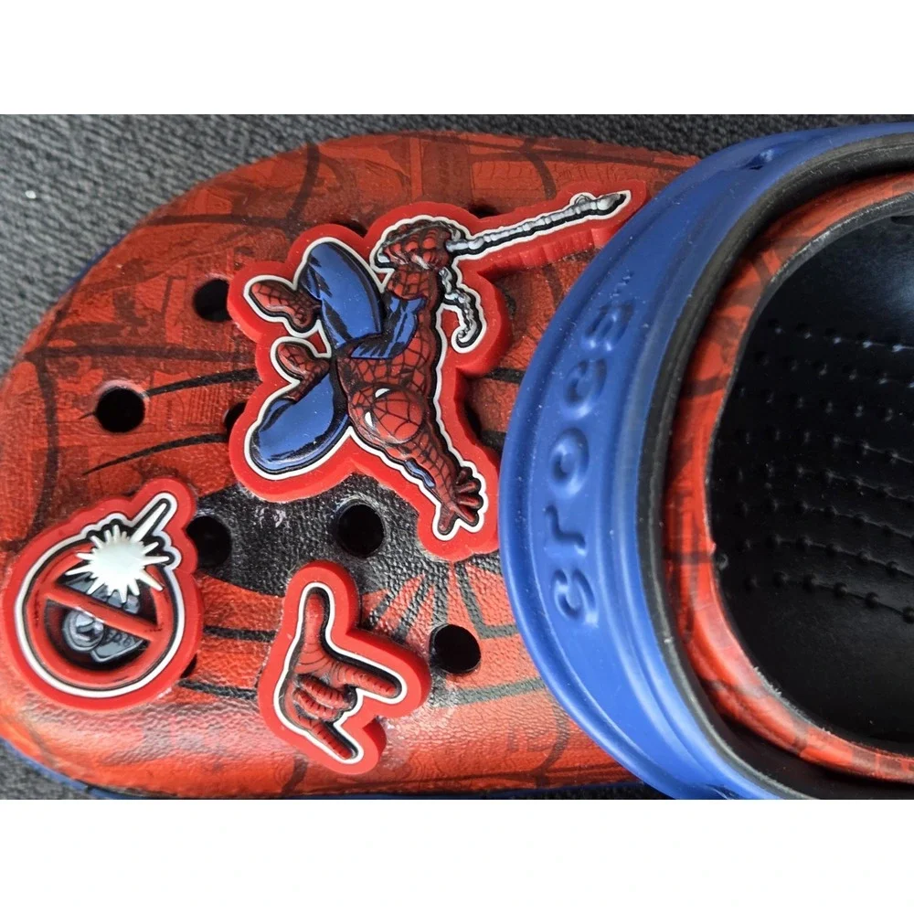 Marvel Spider-Man Crocs Clogs Toddler Size 6 with 3D Charms Deadpool Spider-Man